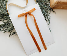Load image into Gallery viewer, Tally hair bow - Cinnamon Dust