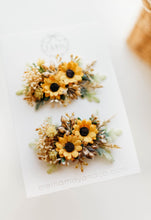 Load image into Gallery viewer, Sunflowers - Floral Clip Set