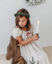 Load image into Gallery viewer, Laurel Crown