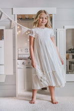 Load image into Gallery viewer, Embroidery Bunting Flag - Daisies