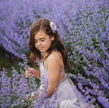 Load image into Gallery viewer, Je t'aime - Floral Clip Light Purple