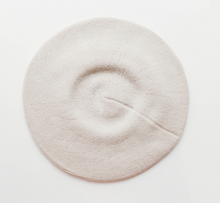 Load image into Gallery viewer, Beret - Off White