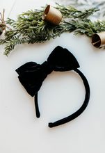 Load image into Gallery viewer, Sandy Headband - Silk Velvet Black
