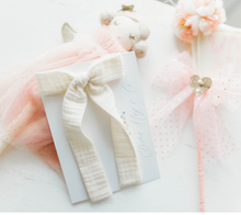 Load image into Gallery viewer, Coco Hair bow - Ivory Love