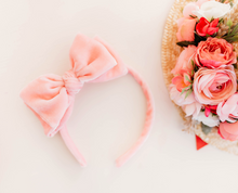 Load image into Gallery viewer, Sandy Headband - Light Pink Velvet