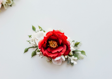 Load image into Gallery viewer, Je t'aime - Floral Clip Red