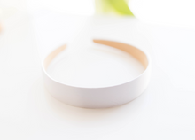 Load image into Gallery viewer, Emma Headband - Off White