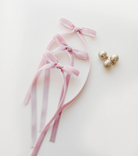 Load image into Gallery viewer, Tally hair bow - Light Purple