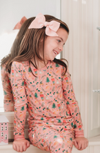 Load image into Gallery viewer, The nutcracker lounge