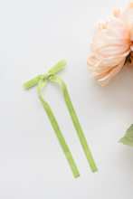 Load image into Gallery viewer, Tally hair bow - Grass