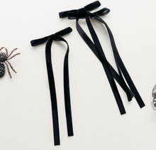 Load image into Gallery viewer, Tally hair bow - Black