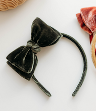 Load image into Gallery viewer, Sandy Velvet - Olive