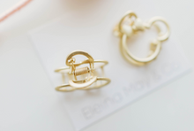 Load image into Gallery viewer, Mouse Gold Claw Clip - Pigtails