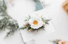 Load image into Gallery viewer, Winter Blessing Hair Clip - Off White