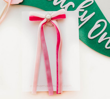 Load image into Gallery viewer, Winnie Bow - Raspberry Flavor