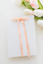 Load image into Gallery viewer, Tally hair bow - Peach