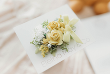 Load image into Gallery viewer, Petite Fleur Hair Clip - Yellow