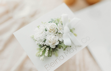 Load image into Gallery viewer, Petite Fleur Hair Clip - White