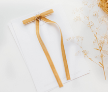 Load image into Gallery viewer, Tally hair bow - Harvest Gold