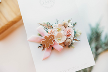 Load image into Gallery viewer, Elodie Clip - Gingerbread Kisses