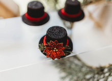 Load image into Gallery viewer, Tiny Snowman Hat Clip