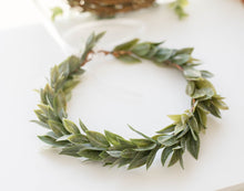Load image into Gallery viewer, Laurel Crown