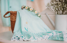 Load image into Gallery viewer, Daisies Floral Crown
