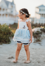 Load image into Gallery viewer, Neutral Seashell Crown