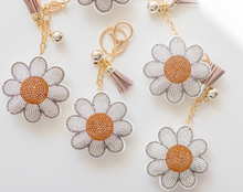 Load image into Gallery viewer, Keychain - Daisy