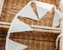 Load image into Gallery viewer, Embroidery Bunting Flag - Daisies