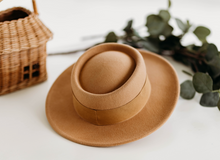 Load image into Gallery viewer, Kiki Hat
