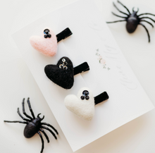 Load image into Gallery viewer, Lola - Large Heart Clip SET Halloween