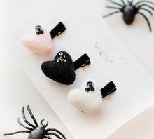 Load image into Gallery viewer, Lola - Large Heart Clip SET Halloween