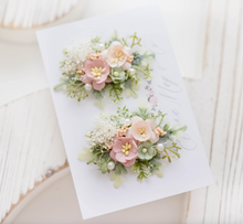 Load image into Gallery viewer, Valeria Floral Clips