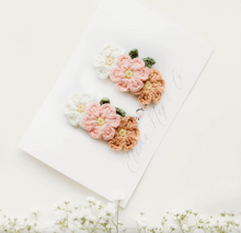 Load image into Gallery viewer, Rosie Crochet Flowers - Snaps