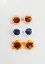 Load image into Gallery viewer, Bloom sunglasses - Electric White