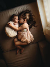 Load image into Gallery viewer, Evangeline Gold Lace Headband