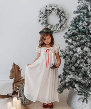 Load image into Gallery viewer, Laurel Crown
