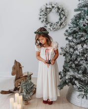 Load image into Gallery viewer, Laurel Crown
