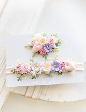 Load image into Gallery viewer, Floral Clip - Love
