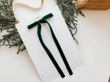 Load image into Gallery viewer, Tally hair bow - Velvet Pine
