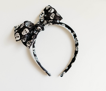 Load image into Gallery viewer, Sandy Headband - Skull Black
