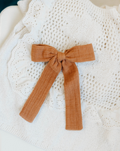 Load image into Gallery viewer, Coco Hair bow - Copper
