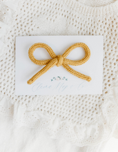 Load image into Gallery viewer, Cami Hair bow - Large Chamomile
