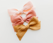 Load image into Gallery viewer, Hope Hair bow - Light Pink
