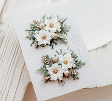 Load image into Gallery viewer, White Poinsettia - Clip Set
