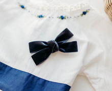 Load image into Gallery viewer, Mid Olivia Hair bow - Navy
