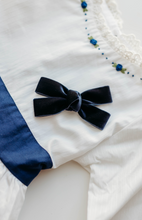 Load image into Gallery viewer, Mid Olivia Hair bow - Navy
