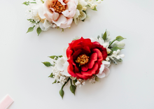 Load image into Gallery viewer, Je t&#39;aime - Floral Clip Red
