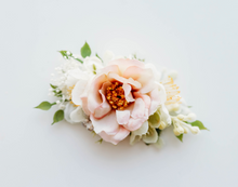 Load image into Gallery viewer, Je t&#39;aime - Floral Clip Pink
